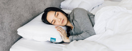 Is it Healthy to Sleep Without a Pillow?